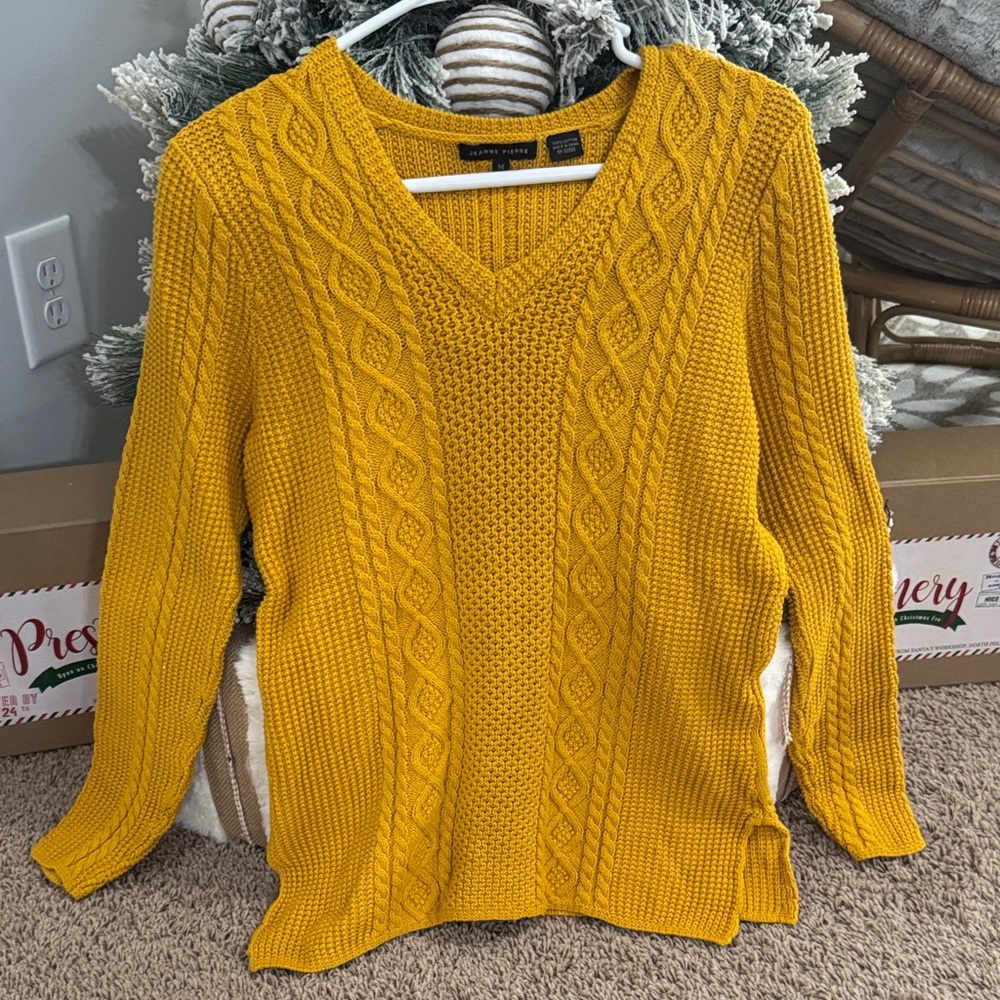 JEANNE PIERRE V-Neck Mustard Sweater